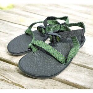 Chaco Sandals Women's Size 6 Green Gray Adjustable Straps Hiking Trail Beach